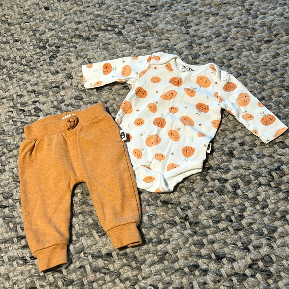 Emily and Oliver Baby Matching Set